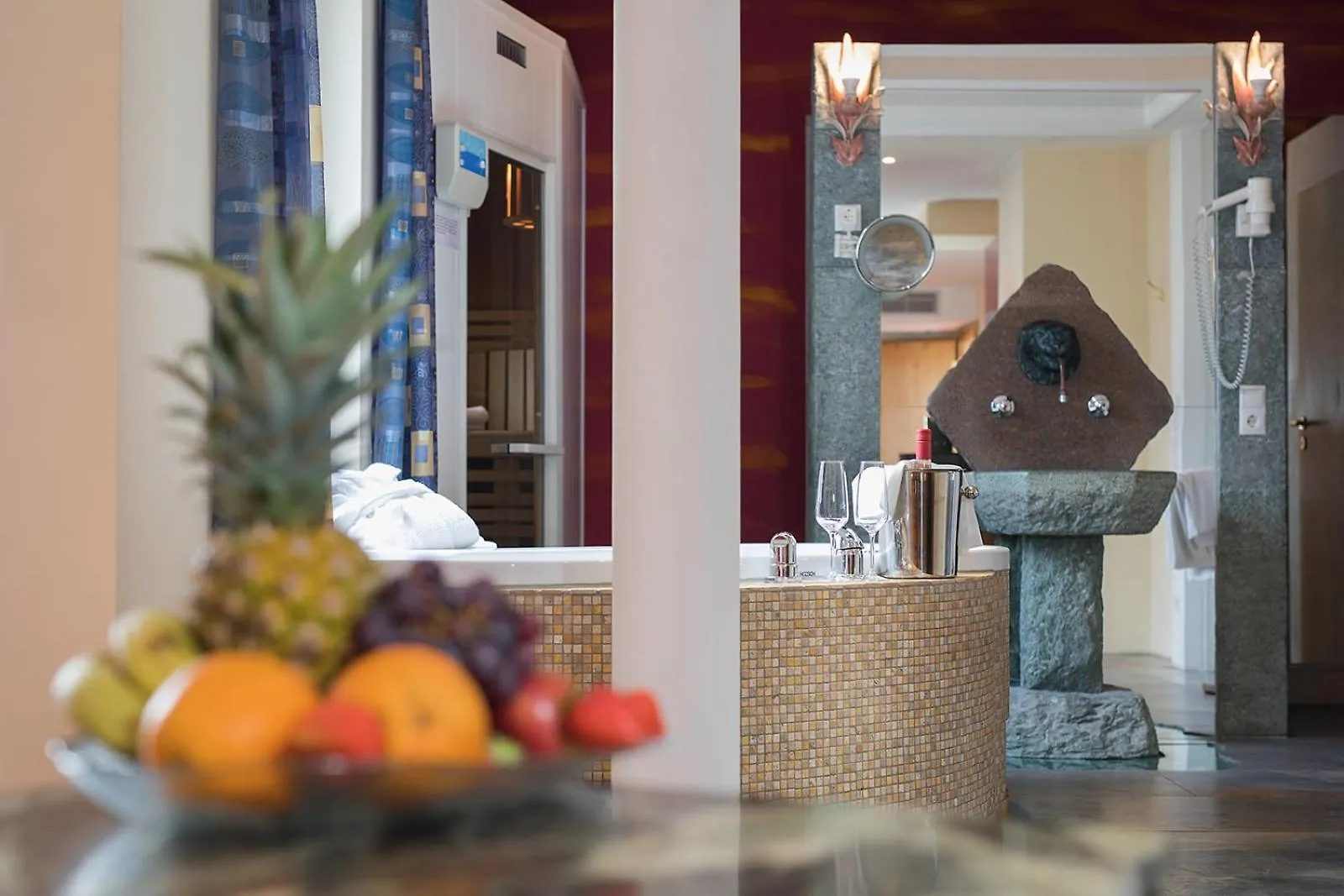 Penthouse Mit Whirlpool, Sauna, Dachterrasse Und Schwedenofen Altotting Hotel